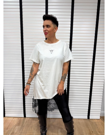 Camiseta Asimétrica Logo